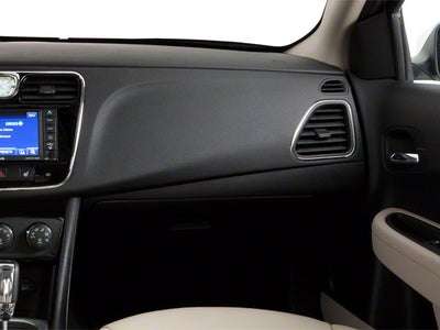 2013 Chrysler 200 LX