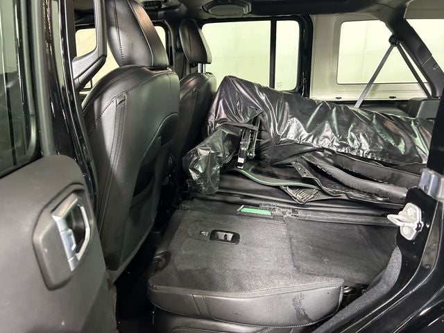 2022 Jeep Wrangler Unlimited Sahara High Altitude