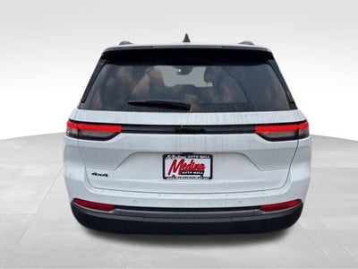 2026 Jeep Grand Cherokee Laredo