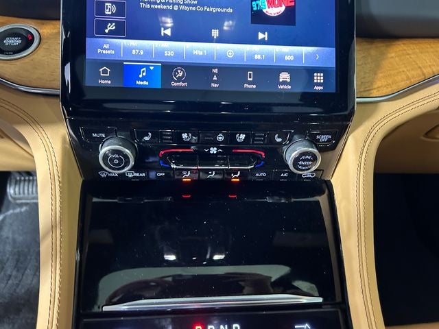 2022 Jeep Grand Cherokee Summit