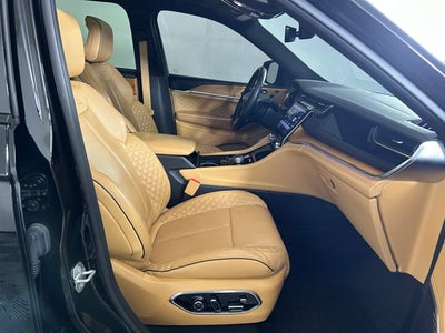 2022 Jeep Grand Cherokee Summit