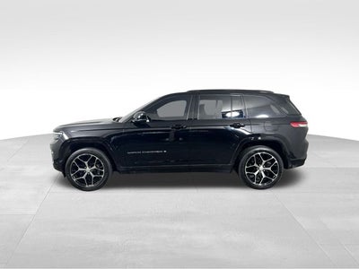 2022 Jeep Grand Cherokee Summit