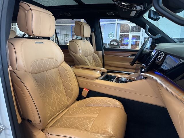 2023 Jeep Grand Wagoneer L Series III
