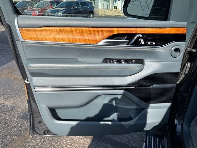 2023 Jeep Grand Wagoneer Series II