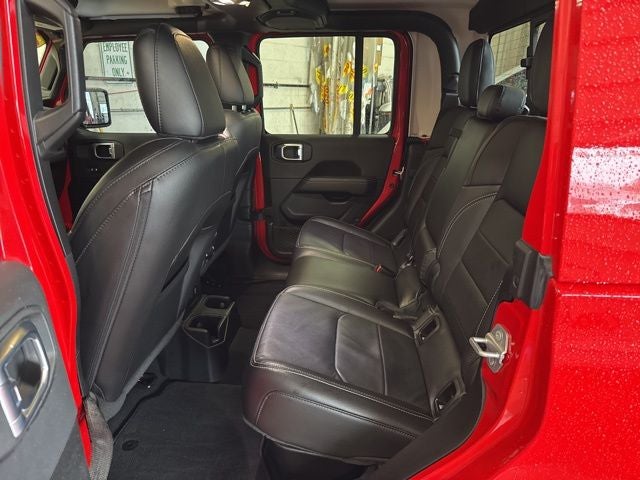 2022 Jeep Gladiator Overland