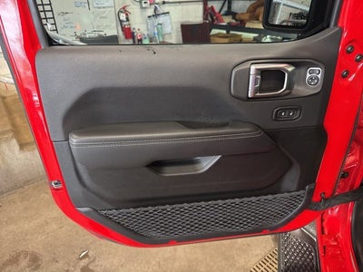 2022 Jeep Gladiator Overland