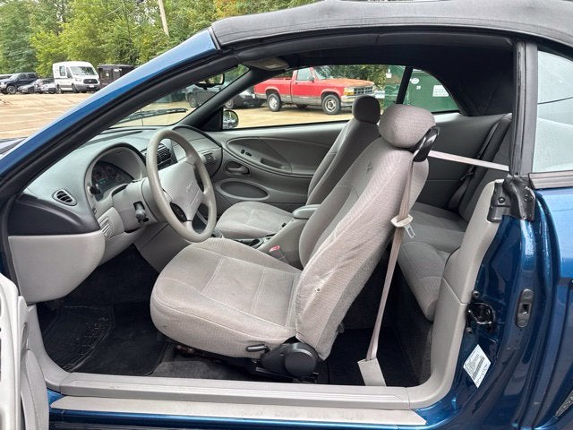 1999 Ford Mustang V6
