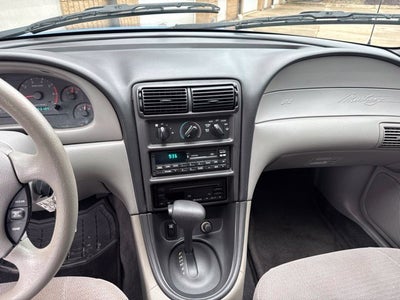 1999 Ford Mustang V6