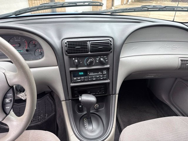1999 Ford Mustang V6