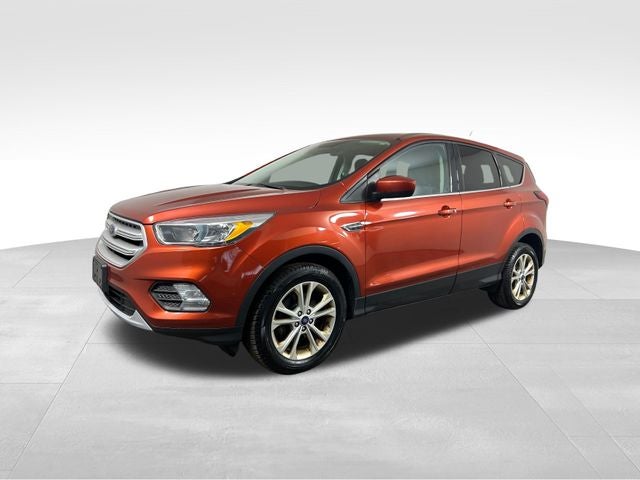 Used 2019 Ford Escape SE with VIN 1FMCU0GD5KUA03171 for sale in Medina, OH
