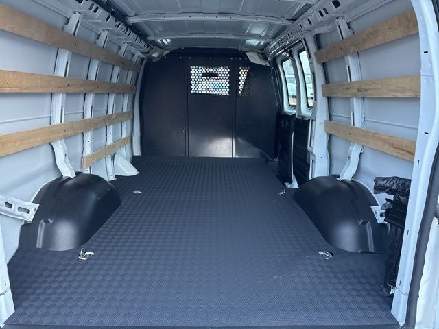 2024 Chevrolet Express 2500 Work Van Cargo