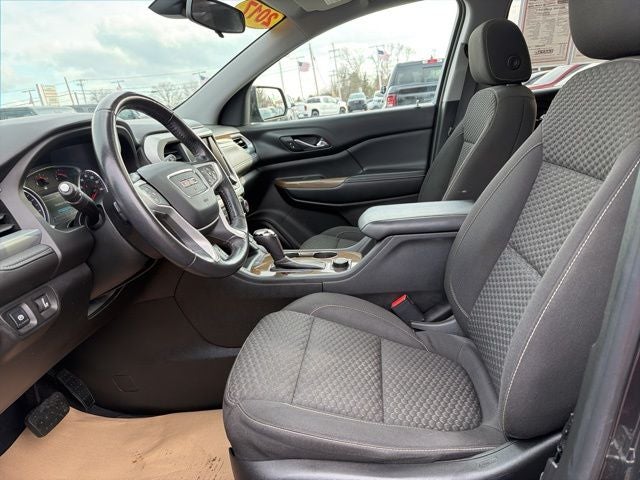 2017 GMC Acadia SLE-2