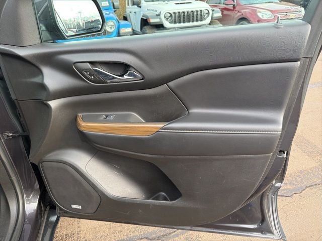 2017 GMC Acadia SLE-2