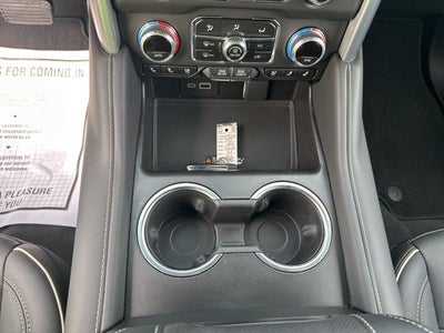 2023 GMC Yukon SLT