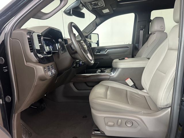 2025 GMC Sierra 3500HD SLT