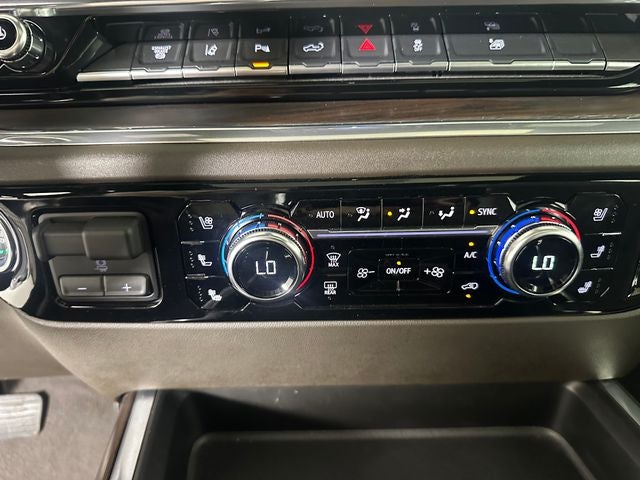 2025 GMC Sierra 3500HD SLT