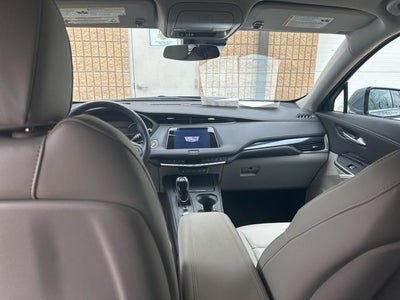 2023 Cadillac XT4 Luxury