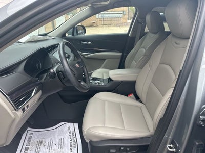 2023 Cadillac XT4 Luxury