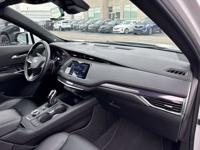 2023 Cadillac XT4 Luxury