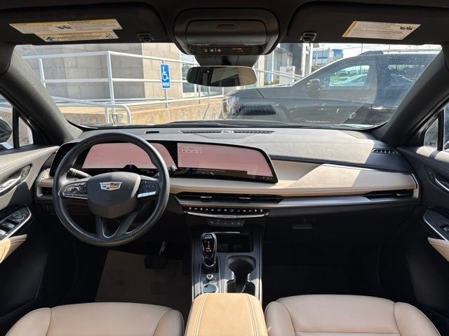 2024 Cadillac XT4 Luxury