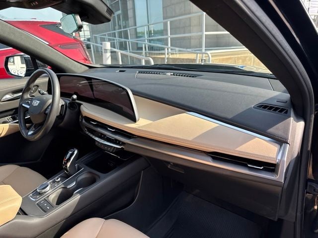 2024 Cadillac XT4 Luxury