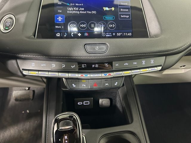 2023 Cadillac XT4 Luxury