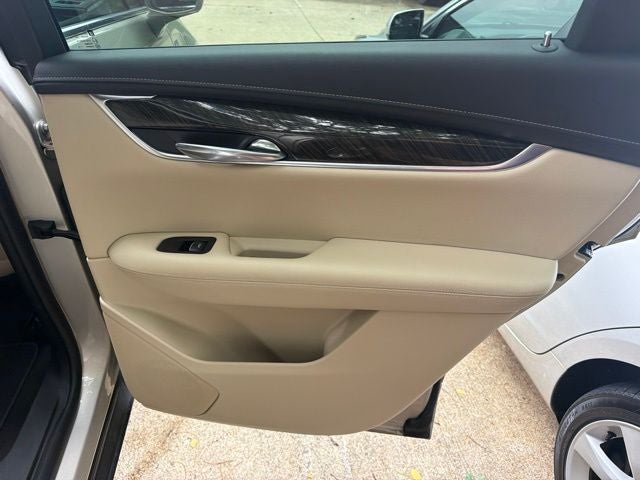 2017 Cadillac XT5 Base