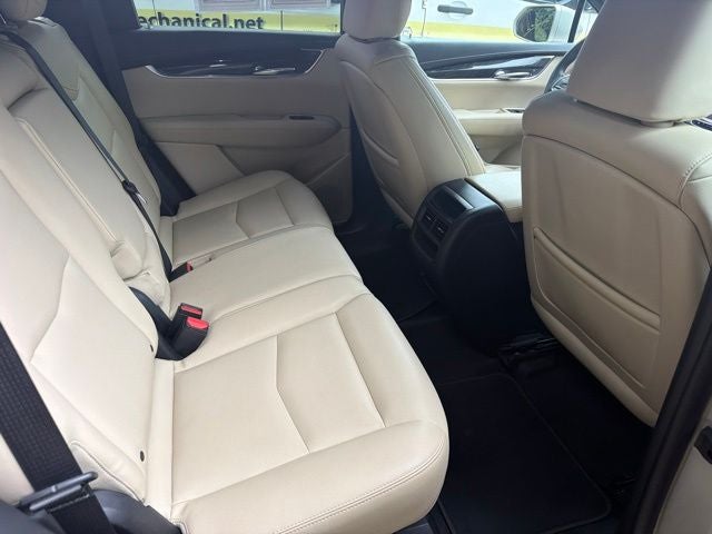 2017 Cadillac XT5 Base