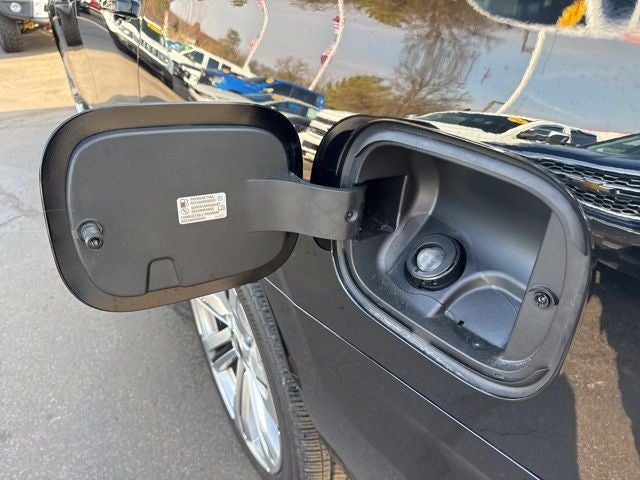 2025 Cadillac Escalade Sport