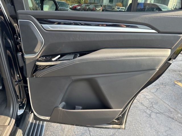 2025 Cadillac Escalade Sport