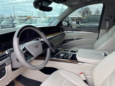 2025 Cadillac Escalade Sport Platinum