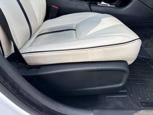 2013 Chrysler 300 Base
