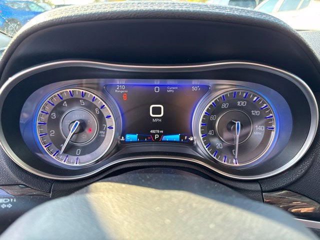 2016 Chrysler 300 Limited