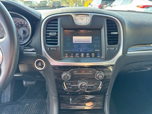 2016 Chrysler 300 Limited