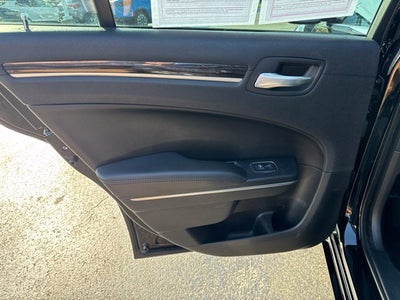 2016 Chrysler 300 Limited
