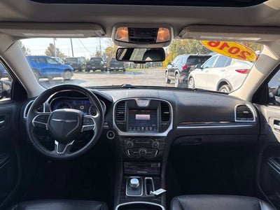 2016 Chrysler 300 Limited