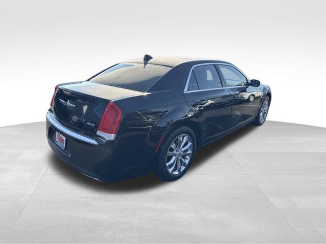 2016 Chrysler 300 Limited