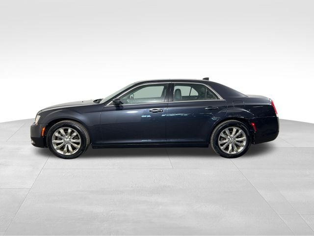 2017 Chrysler 300 Limited