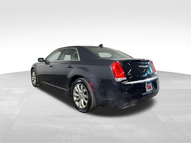 2017 Chrysler 300 Limited