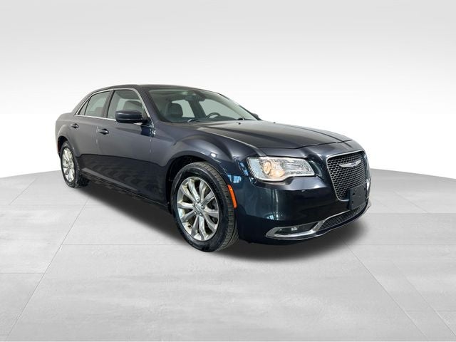 2017 Chrysler 300 Limited
