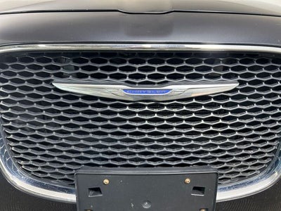 2017 Chrysler 300 Limited