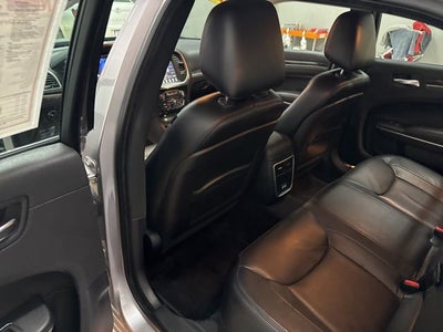 2016 Chrysler 300 Limited