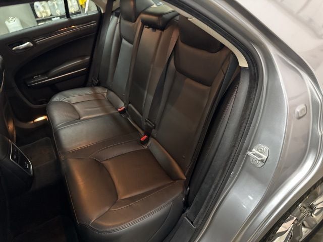 2016 Chrysler 300 Limited