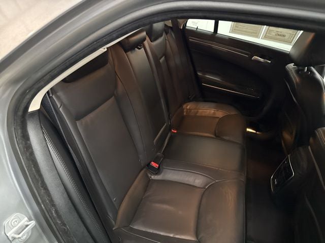 2016 Chrysler 300 Limited