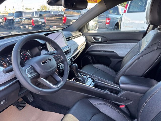 2023 Jeep Compass Latitude Lux