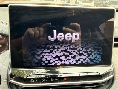 2023 Jeep Compass Latitude Lux
