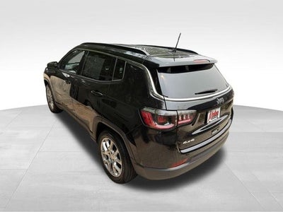 2023 Jeep Compass Latitude Lux