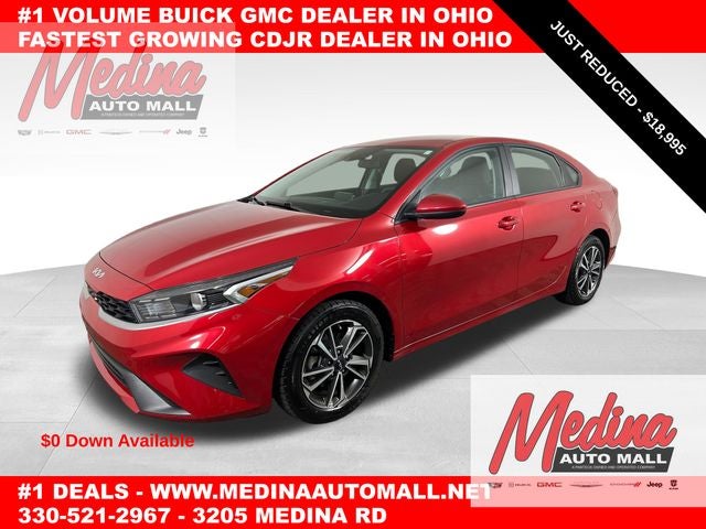 2023 Kia Forte LXS AT's photo