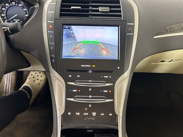 2015 Lincoln MKZ Base