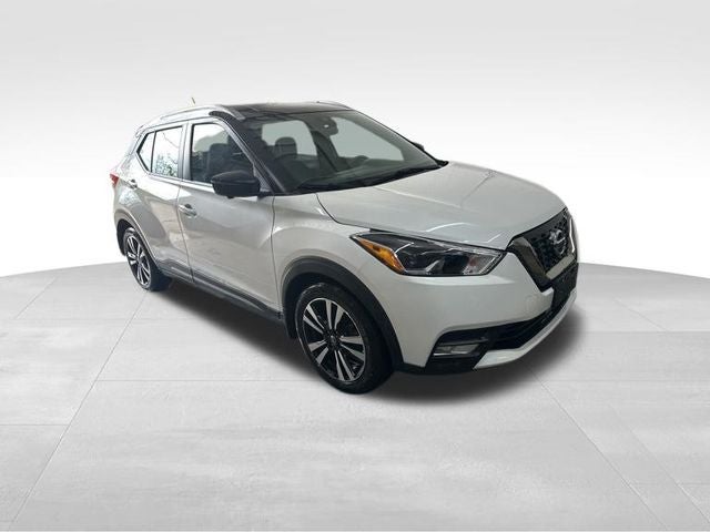2020 Nissan Kicks SR